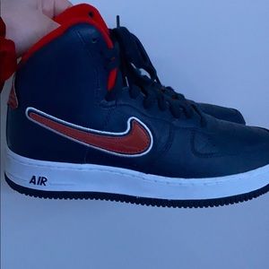 nike air force once’s navy blue/red